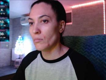 Marina4Love — Bongacams recorded stream image, 12.12.2025 00:50