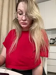Teya_moon_ — Stripchat recorded stream image, 14.12.2025 20:20