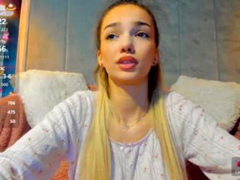 sassyt33n — Chaturbate recorded stream screenshot (15 Dec 2025)