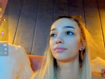 sassyt33n — Chaturbate recorded stream screenshot (15 Dec 2025)