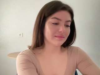 youramy — Camsoda recorded stream image, 16.12.2025 06:00