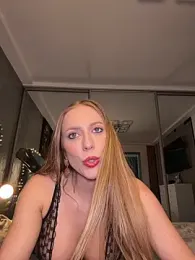 LunaAlya — Stripchat recorded stream image, 16.12.2025 05:10