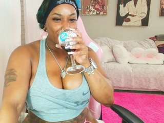 msfitqueen — Camsoda recorded stream screenshot (17 Dec 2025)