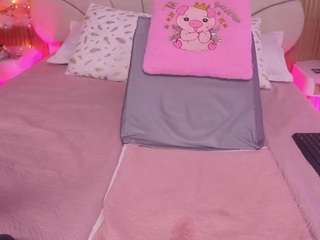 mssburbuja — Camsoda recorded stream image, 17.12.2025 03:00