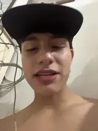 Lander_Cruz — Stripchat recorded stream image, 17.12.2025 19:10