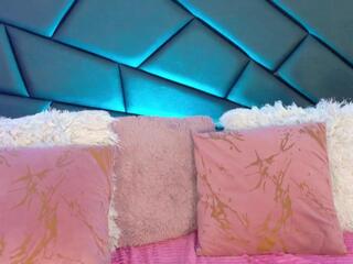 Mary Deniro — Flirt4free recorded stream screenshot (18 Dec 2025)