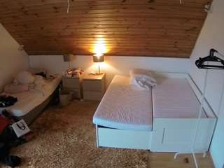 voyeurcam-julmodels-whitebed-2 — Camsoda recorded stream screenshot (15 Dec 2025)