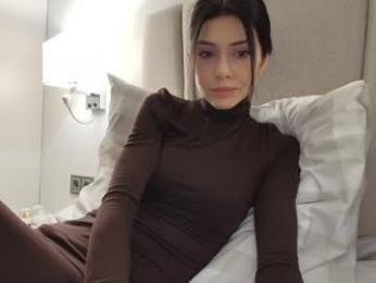 milla_bella — Chaturbate recorded stream screenshot (21 Dec 2025)