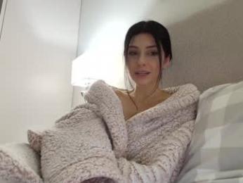 milla_bella — Chaturbate recorded stream screenshot (21 Dec 2025)