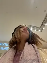 DollyTall — Stripchat recorded stream image, 22.12.2025 07:30