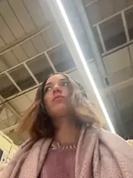 DollyTall — Stripchat recorded stream image, 22.12.2025 07:30