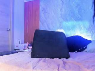 isabelredrose — Camsoda recorded stream image, 23.12.2025 05:00