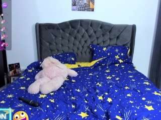 golddivine — Camsoda recorded stream screenshot (23 Dec 2025)