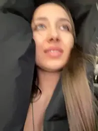 VelvetVixenI — Stripchat recorded stream screenshot (23 Dec 2025)