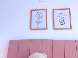 Bella Fontana — Flirt4free recorded stream screenshot (23 Dec 2025)