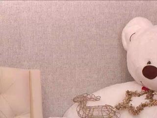 Naomi Bea — Flirt4free recorded stream screenshot (24 Dec 2025)