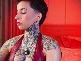 alicee-love — Camsoda recorded stream image, 24.12.2025 08:40