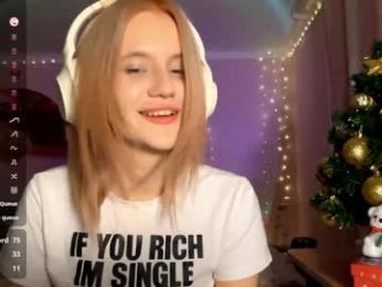 bebravee — Chaturbate recorded stream screenshot (24 Dec 2025)