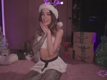 iam_eli — Chaturbate recorded stream image, 26.12.2025 00:30