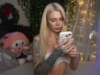touch_me_if_you_can — Chaturbate recorded stream image, 27.12.2025 17:30