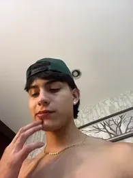 Lander_Cruz — Stripchat recorded stream image, 27.12.2025 20:30