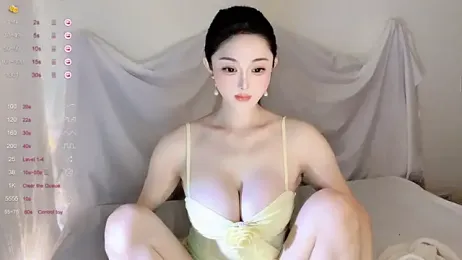 Irene--- — Stripchat recorded stream screenshot (28 Dec 2025)