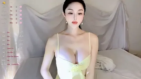 Irene--- — Stripchat recorded stream screenshot (28 Dec 2025)