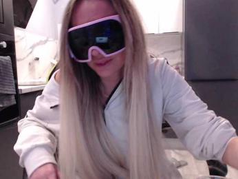 blondalina — Bongacams recorded stream screenshot (01 Jan 2026)