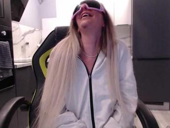 blondalina — Bongacams recorded stream screenshot (01 Jan 2026)