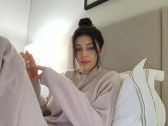 milla_bella — Chaturbate recorded stream screenshot (03 Jan 2026)