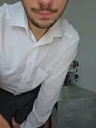 Lovebackground — Stripchat recorded stream screenshot (04 Jan 2026)