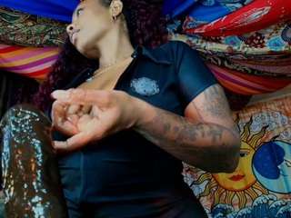 elizagrey — Camsoda recorded stream screenshot (04 Jan 2026)