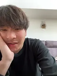 yuuki8910 — Stripchat recorded stream screenshot (05 Jan 2026)