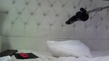 carolinesampaio — Stripchat recorded stream screenshot (05 Jan 2026)