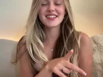 luvaimee — Chaturbate recorded stream image, 06.01.2026 17:50