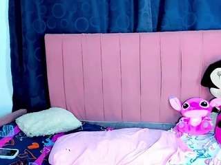 blooond — Camsoda recorded stream image, 07.01.2026 04:00