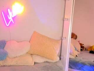 liliimoon — Camsoda recorded stream image, 01.03.2025 03:00