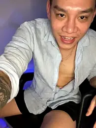 latava — Stripchat recorded stream image, 07.01.2026 16:00