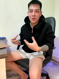 latava — Stripchat recorded stream image, 07.01.2026 16:00