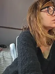 Lina_lou4 — Stripchat recorded stream image, 08.01.2026 12:40