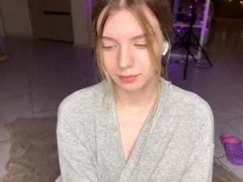 chloe_show — Chaturbate recorded stream image, 08.01.2026 12:10