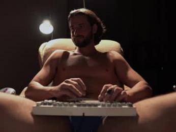 double_luckystrike — Chaturbate recorded stream image, 12.01.2026 07:30