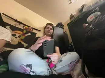 Snowbunnycake_131 — Stripchat recorded stream screenshot (13 Jan 2026)