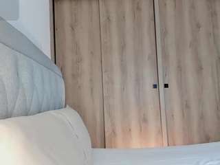 lauracriistina — Camsoda recorded stream screenshot (13 Jan 2026)