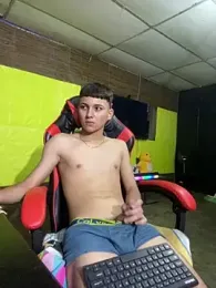 Artursmith — Stripchat recorded stream screenshot (13 Jan 2026)