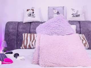 bss-naia — Camsoda recorded stream image, 14.01.2026 19:10