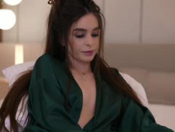dovia — Chaturbate recorded stream image, 16.01.2026 08:30