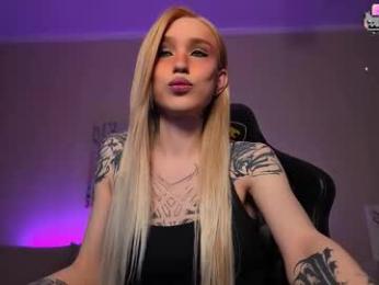 twiinkie_pie — Chaturbate recorded stream image, 17.01.2026 19:50