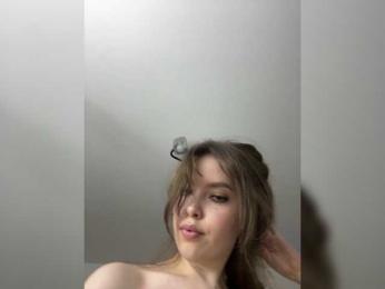 YourLadyyy — Bongacams recorded stream screenshot (18 Jan 2026)