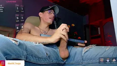 david_huge — Stripchat recorded stream image, 22.01.2026 02:40